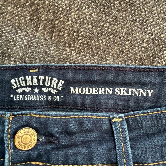 Levi's Signature Modern Skinny Jeans - Deep Indigo size 16 - Picture 7 of 10